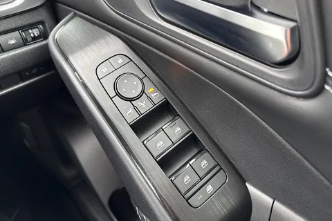 DN72ZPR Nissan Qashqai 1.3 DIG-T MHEV Acenta Premium XTRON Euro 6 (s/s) 5dr Thumbnail #44