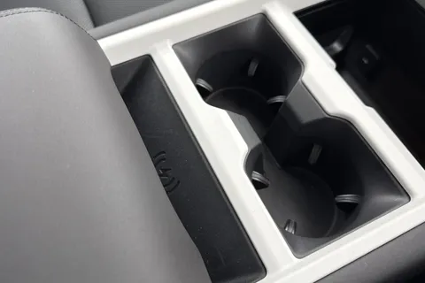 KW25GXX Land Rover Defender 130 3.0 D350 X-Dynamic SE 5dr Thumbnail #47