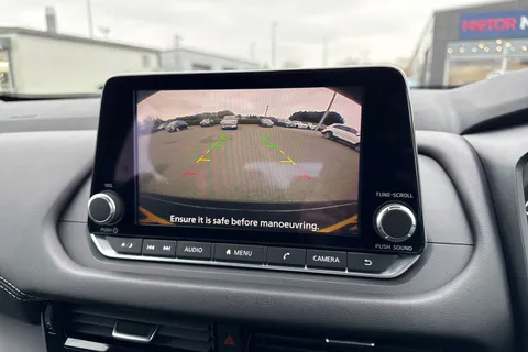 DN72ZPR Nissan Qashqai 1.3 DIG-T MHEV Acenta Premium XTRON Euro 6 (s/s) 5dr Thumbnail #51