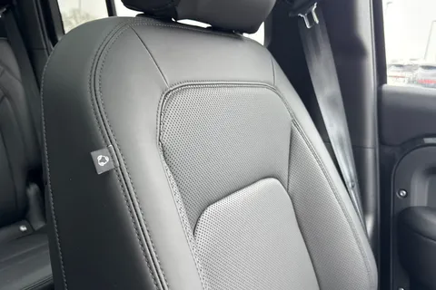 KW25GXX Land Rover Defender 130 3.0 D350 X-Dynamic SE 5dr Thumbnail #49