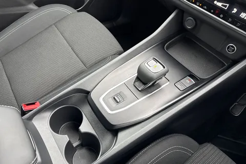 DN72ZPR Nissan Qashqai 1.3 DIG-T MHEV Acenta Premium XTRON Euro 6 (s/s) 5dr Thumbnail #56