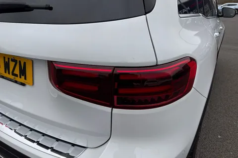 PK74WZM Mercedes-Benz Glb 2.0 GLB200d AMG Line (Premium Plus) 8G-DCT Euro 6 (s/s) 5dr Thumbnail #8