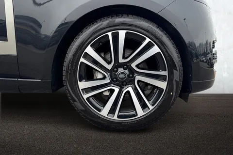 KO73MVV Land Rover Range Rover 3.0 D300 HSE 5dr Thumbnail #10