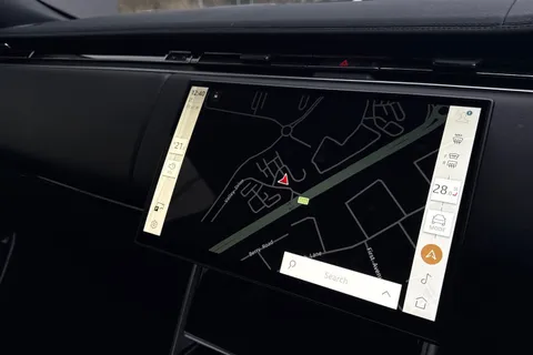 KO73MVV Land Rover Range Rover 3.0 D300 HSE 5dr Thumbnail #13