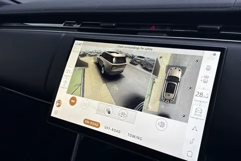 KO73MVV Land Rover Range Rover 3.0 D300 HSE 5dr Thumbnail #14