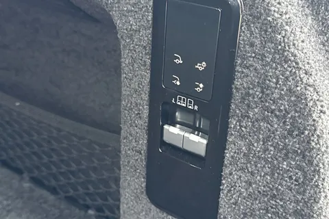 KO73MVV Land Rover Range Rover 3.0 D300 HSE 5dr Thumbnail #28