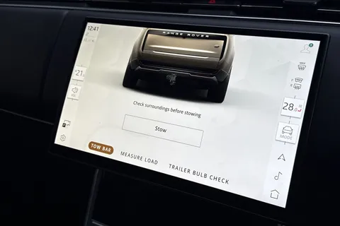 KO73MVV Land Rover Range Rover 3.0 D300 HSE 5dr Thumbnail #39