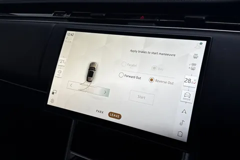 KO73MVV Land Rover Range Rover 3.0 D300 HSE 5dr Thumbnail #45