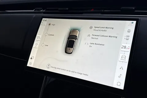 KO73MVV Land Rover Range Rover 3.0 D300 HSE 5dr Thumbnail #47