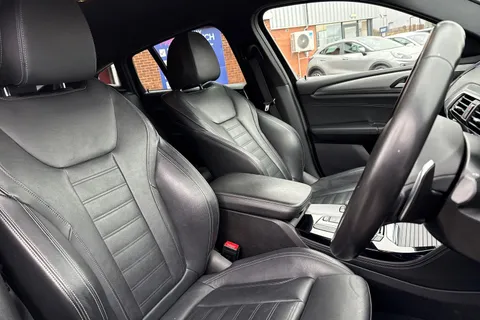 MA68YMZ BMW X4 2.0 20d M Sport Auto xDrive Euro 6 (s/s) 5dr Thumbnail #25