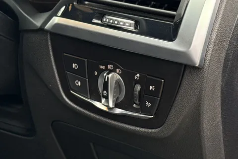 MA68YMZ BMW X4 2.0 20d M Sport Auto xDrive Euro 6 (s/s) 5dr Thumbnail #37