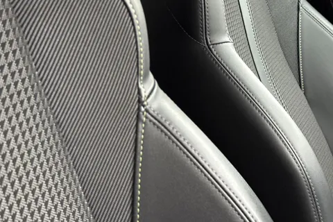 SV23XXS PEUGEOT e-2008 50kWh GT Auto 5dr (7kW Charger) Thumbnail #41