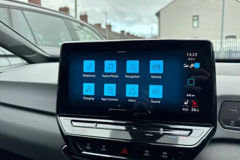 12 of 45 for VOLKSWAGEN ID.3 150kW Life Pro Performance 58kWh 5dr Auto