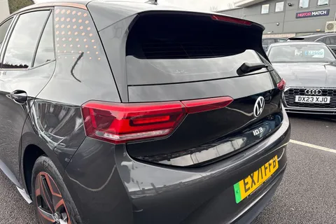 16 of 45 for VOLKSWAGEN ID.3 150kW Life Pro Performance 58kWh 5dr Auto