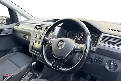 LT67NZO Volkswagen Caddy Maxi Life 2.0 TDI BlueMotion Tech DSG Euro 6 (s/s) 5dr Thumbnail #8