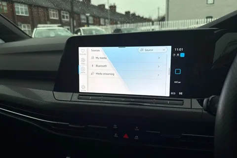 RF73GXJ Volkswagen Golf 1.4 TSI 13kWh GTE DSG Euro 6 (s/s) 5dr Thumbnail #37