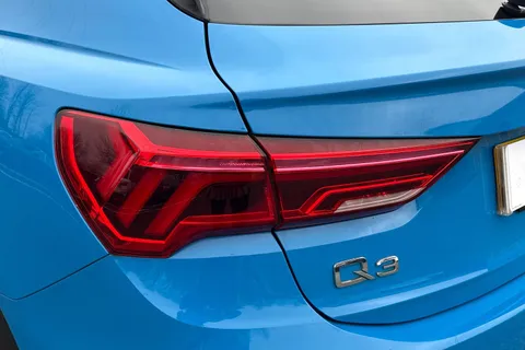 PN71LMO Audi Q3 Black Edition 35 TFSI  150 PS 6-speed Thumbnail #8