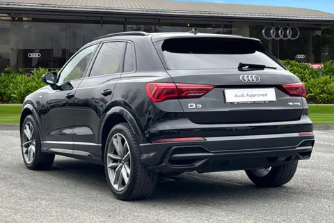 PF71JMO Audi Q3 Black Edition 35 TFSI  150 PS S tronic Thumbnail #3