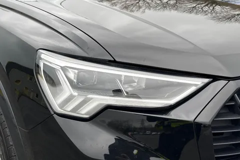 PF71JMO Audi Q3 Black Edition 35 TFSI  150 PS S tronic Thumbnail #10