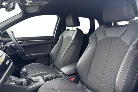 PF71JMO Audi Q3 Black Edition 35 TFSI  150 PS S tronic Thumbnail #17