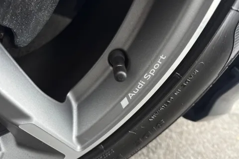 PF71JMO Audi Q3 Black Edition 35 TFSI  150 PS S tronic Thumbnail #26