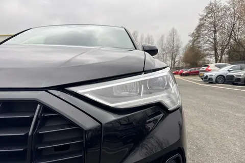 PF71JMO Audi Q3 Black Edition 35 TFSI  150 PS S tronic Thumbnail #27