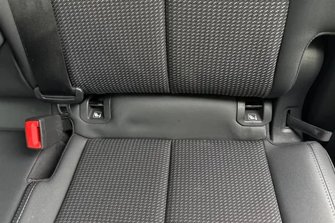 PF71JMO Audi Q3 Black Edition 35 TFSI  150 PS S tronic Thumbnail #42