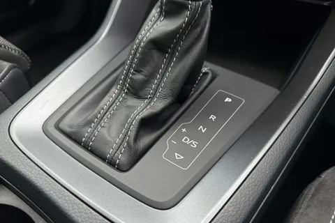 PF71JMO Audi Q3 Black Edition 35 TFSI  150 PS S tronic Thumbnail #50