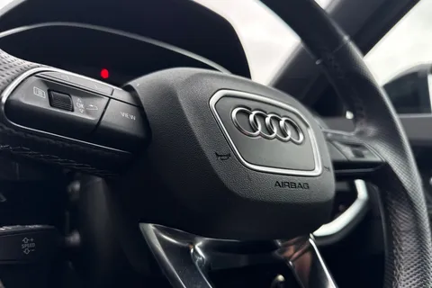 PF71JMO Audi Q3 Black Edition 35 TFSI  150 PS S tronic Thumbnail #52