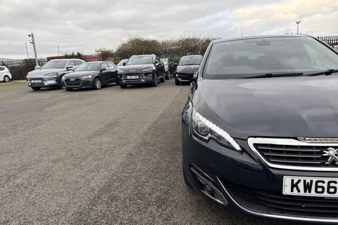 KW66HPZ PEUGEOT 308 2.0 BlueHDi GT Line EAT Euro 6 (s/s) 5dr Thumbnail #26