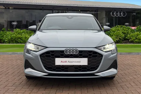 DK74VUW Audi A3 Sport 30 TFSI 116 PS 6-speed Thumbnail #6