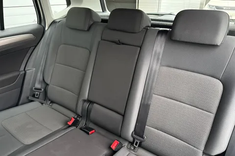 18 of 63 for VOLKSWAGEN GOLF SV 1.4 TSI SE 5dr DSG