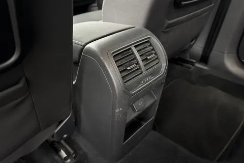 34 of 63 for VOLKSWAGEN GOLF SV 1.4 TSI SE 5dr DSG