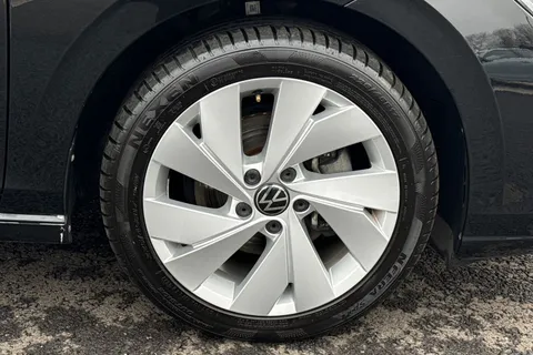11 of 43 for VOLKSWAGEN GOLF 1.5 TSI 150 Match 5dr