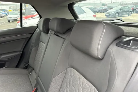 19 of 43 for VOLKSWAGEN GOLF 1.5 TSI 150 Match 5dr