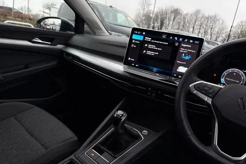 20 of 43 for VOLKSWAGEN GOLF 1.5 TSI 150 Match 5dr