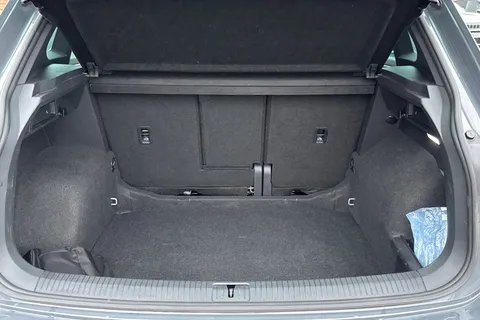 EX72OTE Volkswagen Tiguan 2.0 TSI 4Motion R-Line 5dr DSG Thumbnail #10
