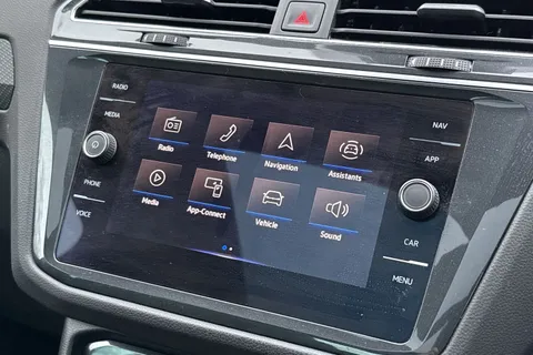 EX72OTE Volkswagen Tiguan 2.0 TSI 4Motion R-Line 5dr DSG Thumbnail #21