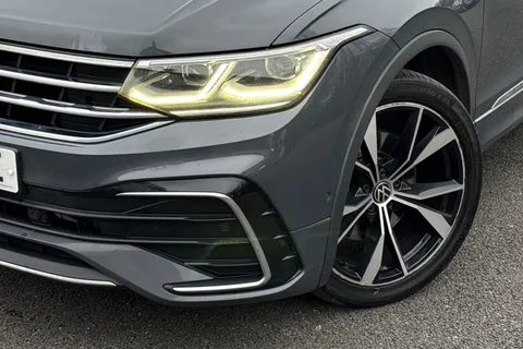 EX72OTE Volkswagen Tiguan 2.0 TSI 4Motion R-Line 5dr DSG Thumbnail #27