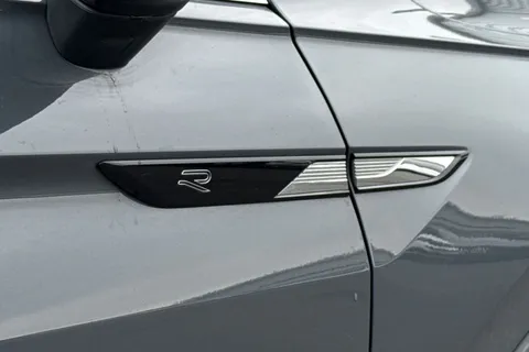 EX72OTE Volkswagen Tiguan 2.0 TSI 4Motion R-Line 5dr DSG Thumbnail #31