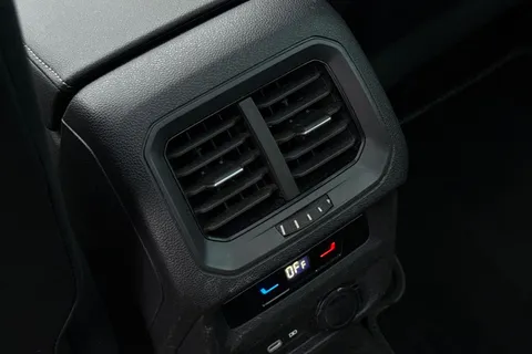 EX72OTE Volkswagen Tiguan 2.0 TSI 4Motion R-Line 5dr DSG Thumbnail #38