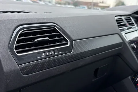 EX72OTE Volkswagen Tiguan 2.0 TSI 4Motion R-Line 5dr DSG Thumbnail #40