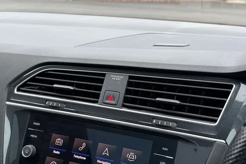 EX72OTE Volkswagen Tiguan 2.0 TSI 4Motion R-Line 5dr DSG Thumbnail #43