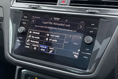 EX72OTE Volkswagen Tiguan 2.0 TSI 4Motion R-Line 5dr DSG Thumbnail #48