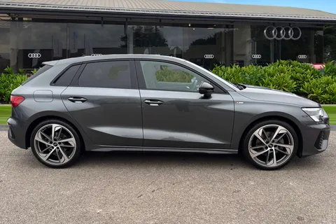 DY72JFE Audi A3 Edition 1 35 TDI  150 PS S tronic Thumbnail #4