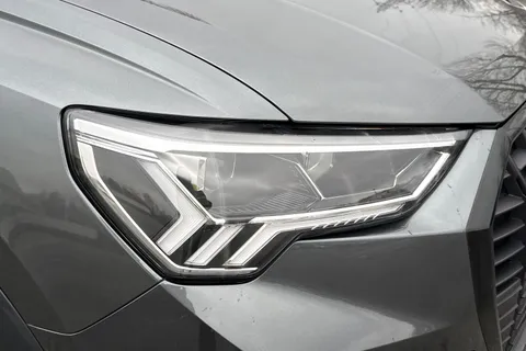 LM75ALO Audi Q3 Black Edition 35 TFSI  150 PS S tronic Thumbnail #9