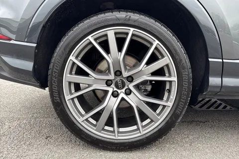 LM75ALO Audi Q3 Black Edition 35 TFSI  150 PS S tronic Thumbnail #11