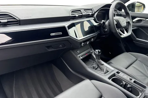 LM75ALO Audi Q3 Black Edition 35 TFSI  150 PS S tronic Thumbnail #15