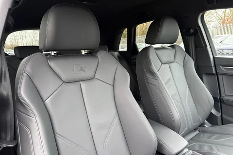 LM75ALO Audi Q3 Black Edition 35 TFSI  150 PS S tronic Thumbnail #24