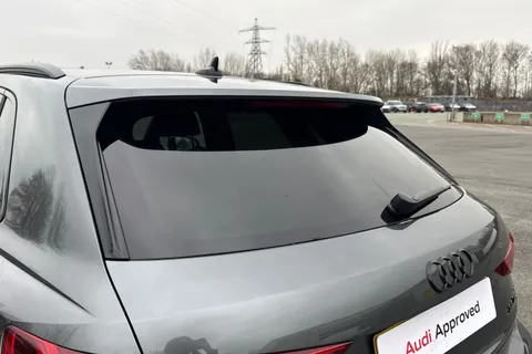 LM75ALO Audi Q3 Black Edition 35 TFSI  150 PS S tronic Thumbnail #33